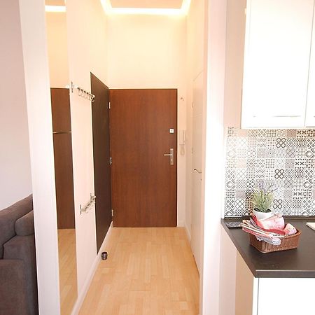 Nowy Apartament Wilcza ワルシャワ エクステリア 写真