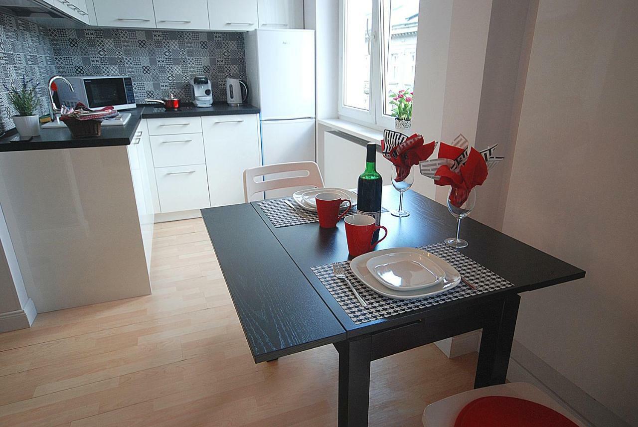 Nowy Apartament Wilcza ワルシャワ エクステリア 写真