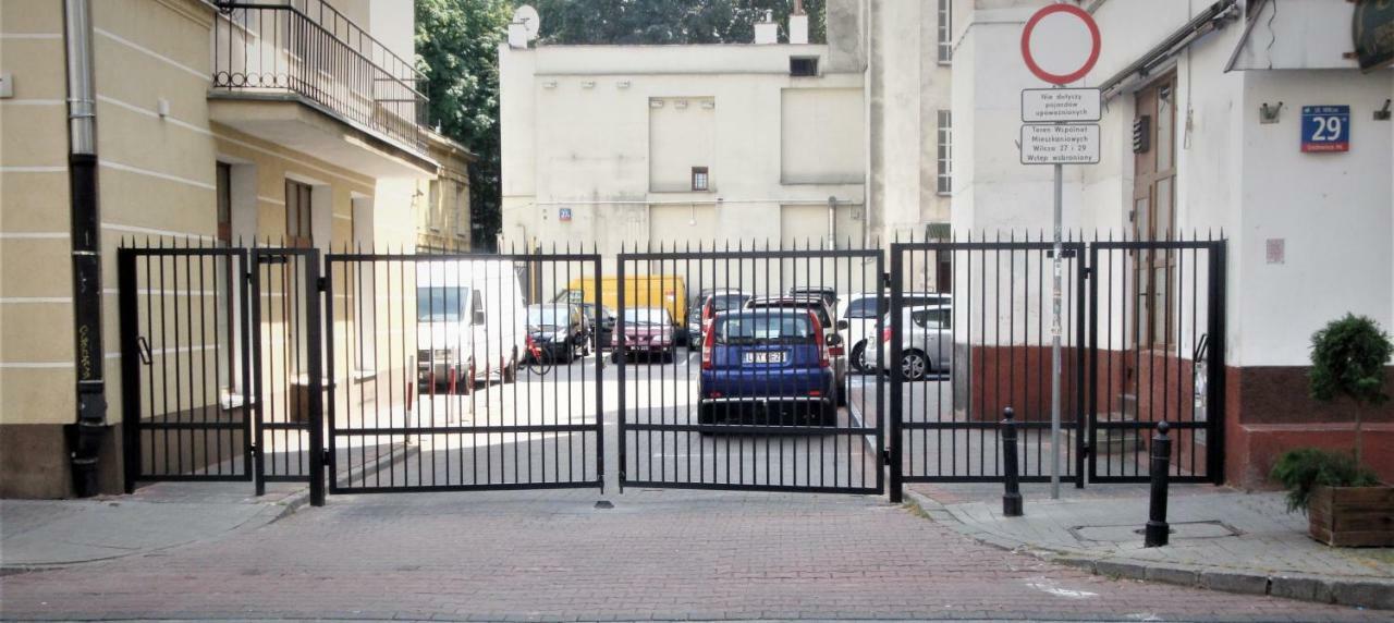 Nowy Apartament Wilcza ワルシャワ エクステリア 写真